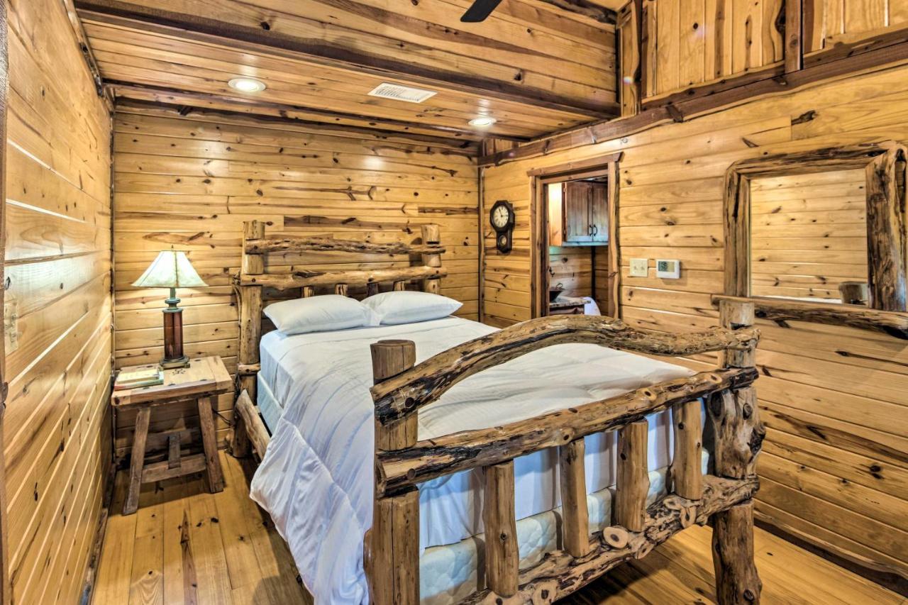 New The Deer Cabin Peaceful Refuge In East Texas Ben Wheeler Buitenkant foto