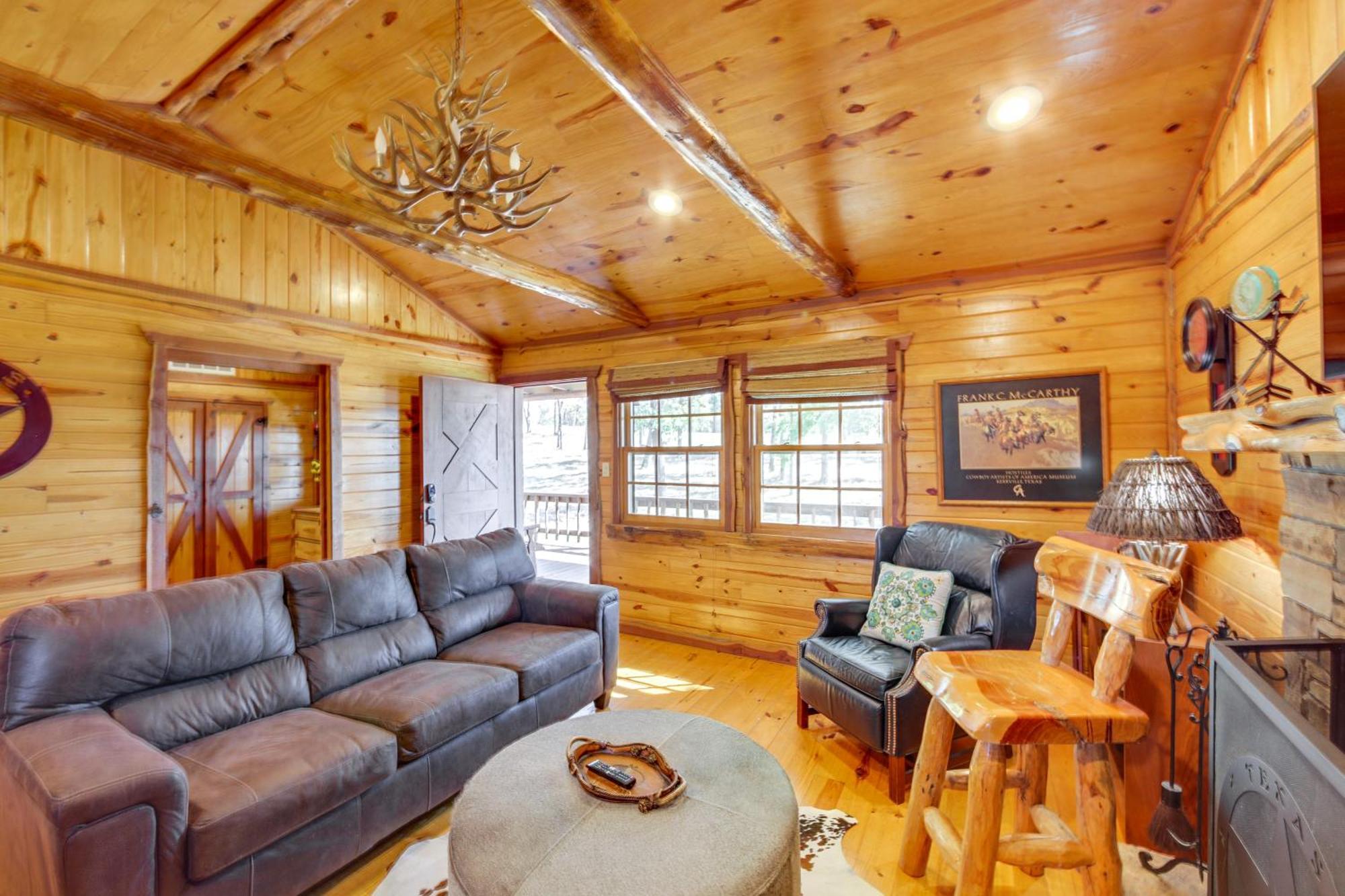 New The Deer Cabin Peaceful Refuge In East Texas Ben Wheeler Buitenkant foto